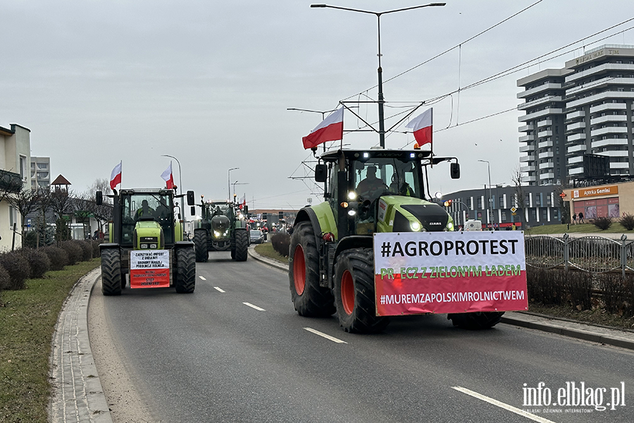 "Chłopski bunt" sparaliżował miasto. Rolnicy protestują na ulicach Elbląga, fot. 30