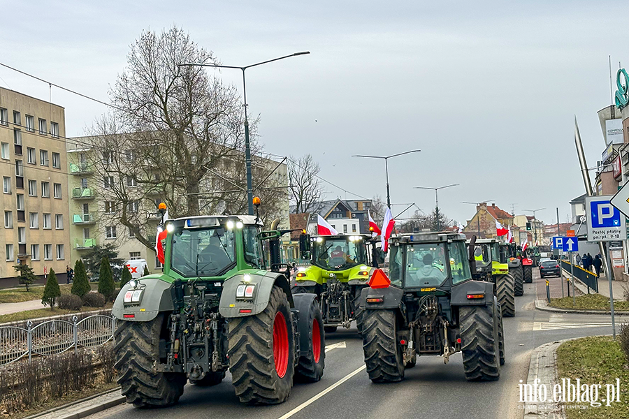 "Chopski bunt"sparaliowa miasto. Rolnicy protestuj na ulicachElblga, fot. 33