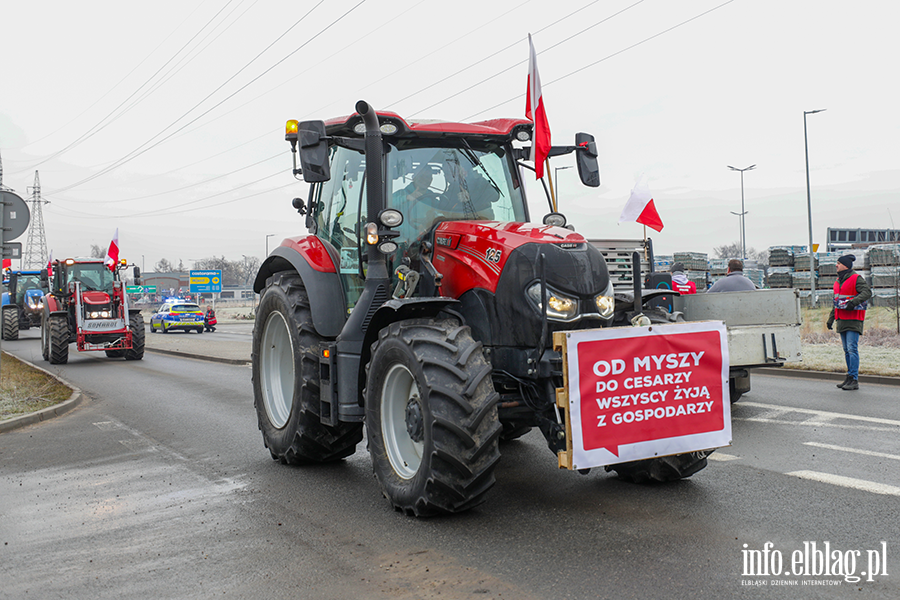 "Chłopski bunt" sparaliżował miasto. Rolnicy protestują na ulicach Elbląga, fot. 48