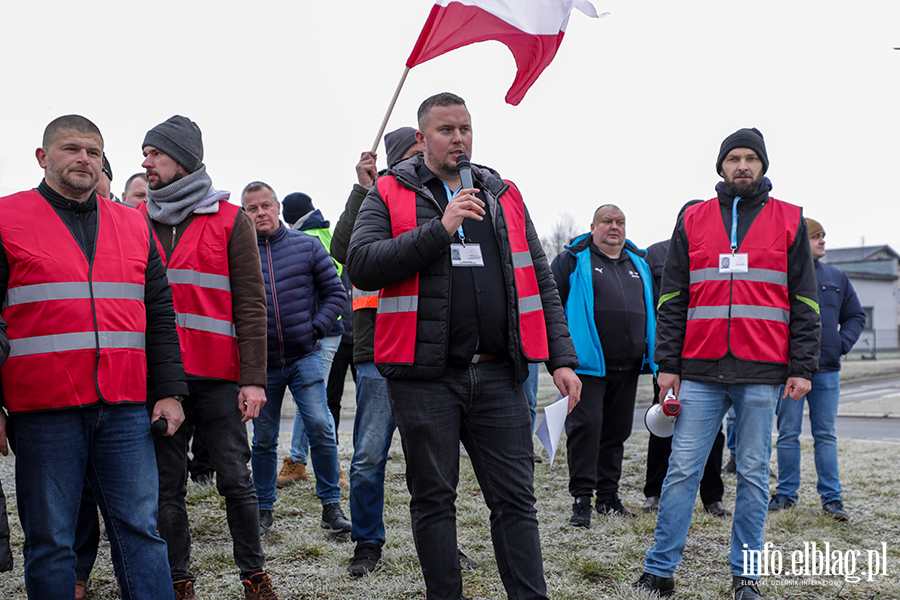 "Chopski bunt"sparaliowa miasto. Rolnicy protestuj na ulicachElblga, fot. 53