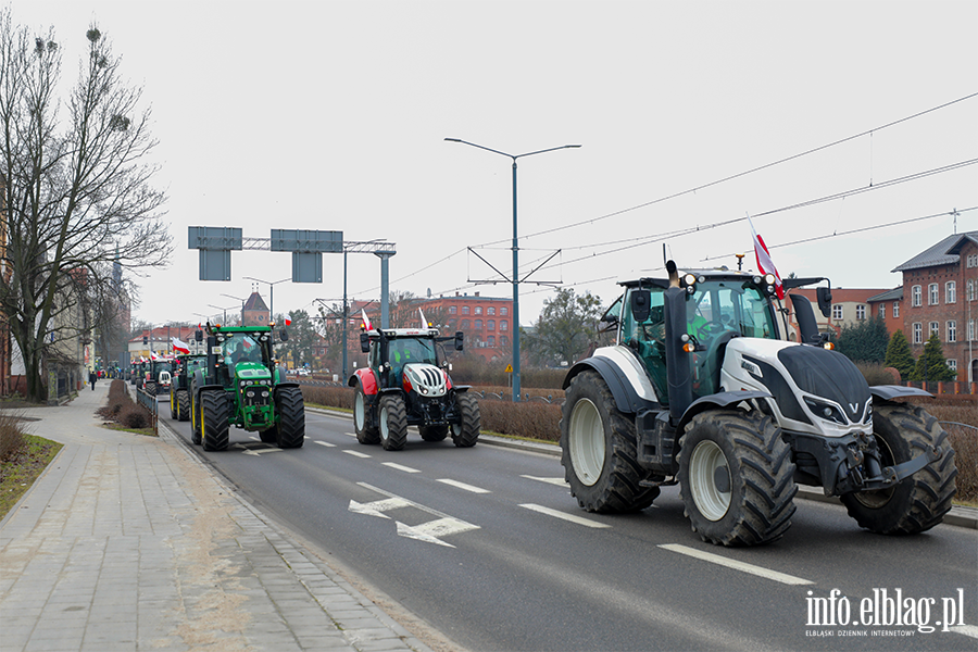 "Chłopski bunt" sparaliżował miasto. Rolnicy protestują na ulicach Elbląga, fot. 69