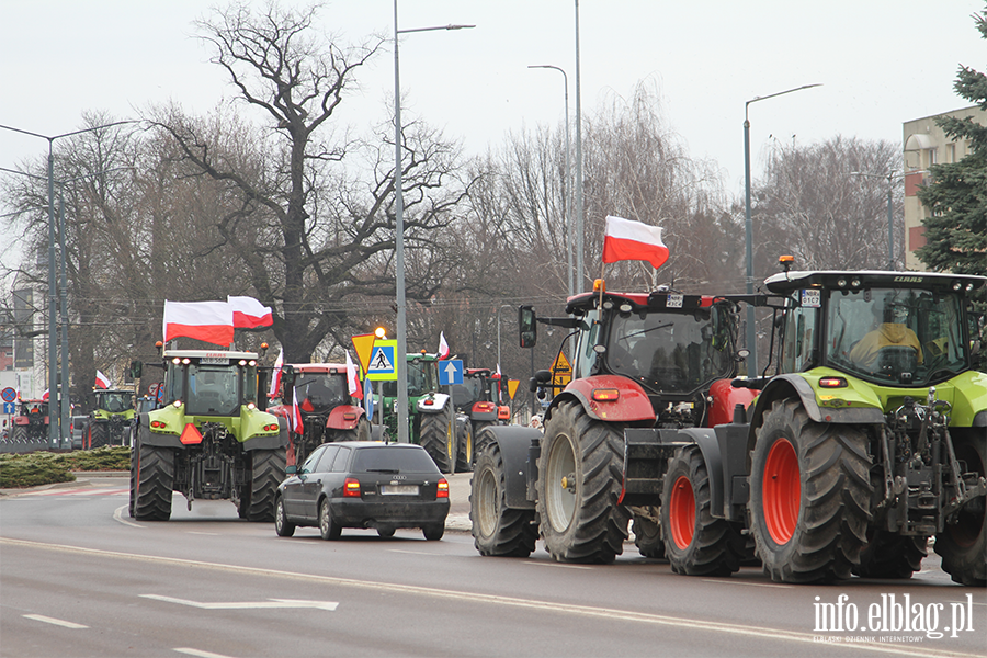 "Chłopski bunt" sparaliżował miasto. Rolnicy protestują na ulicach Elbląga, fot. 76
