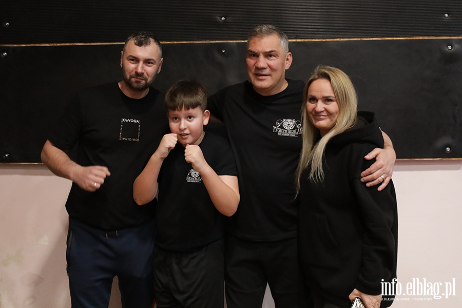  Dariusz Michalczewski spotkał się z młodymi zawodnikami KSW Tygrys, fot. 30