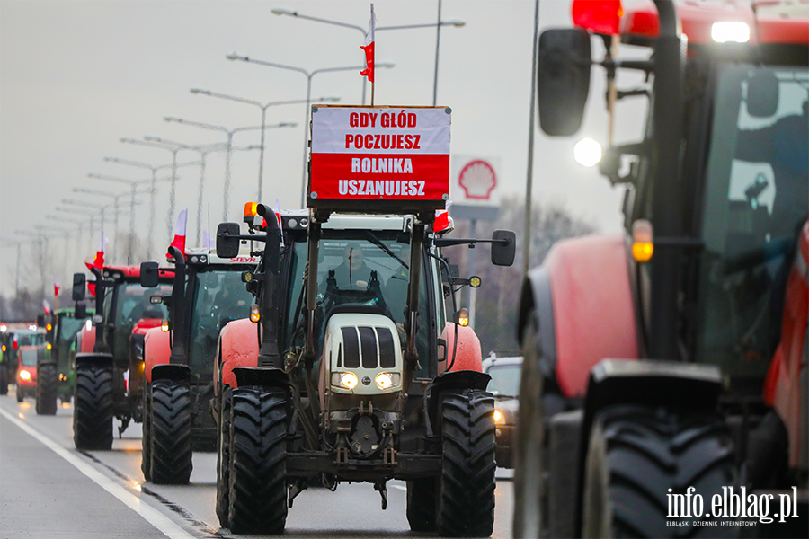 Elblg: Rolnicy protestuj na obwodnicy. Kilkaset maszyn zablokowao drog S7, fot. 19