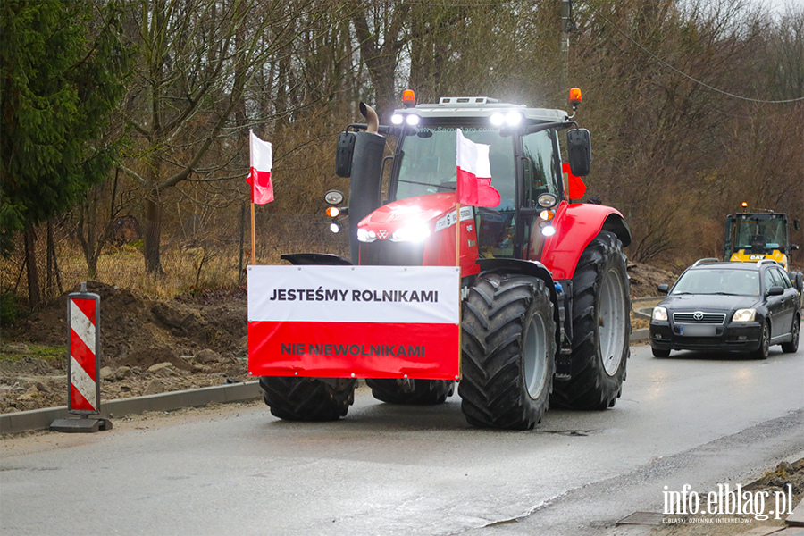 Elblg: Rolnicy protestuj na obwodnicy. Kilkaset maszyn zablokowao drog S7, fot. 56