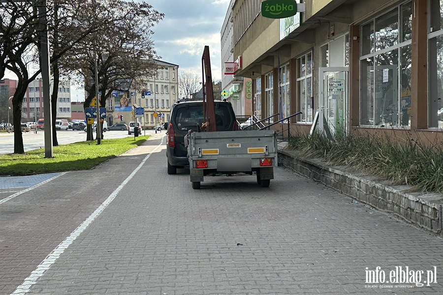 Mistrzowie Parkowania w Elblągu (część 322), fot. 8