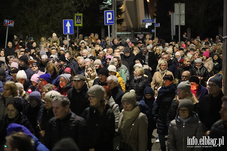 Droga Krzyowa w Elblgu. Wierni przeszli ulicami miasta , fot. 7