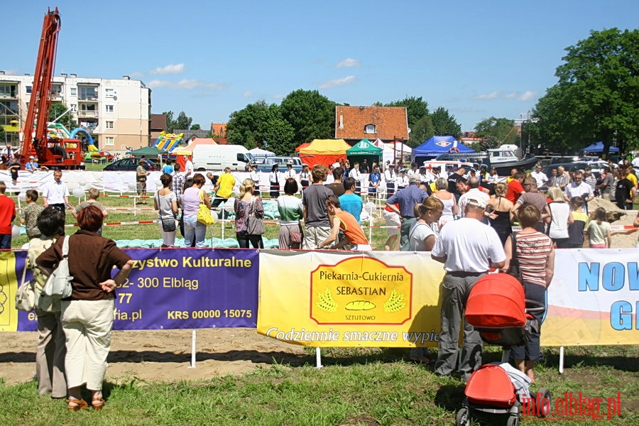 Mistrzostwa w ukadaniu waw przeciwpowodziowych Waowanie 2010, fot. 1