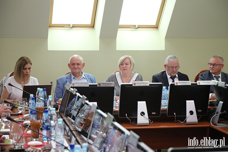 Sesja Rady Powiatu i uroczyste zakończenie konkursu ,, Wieś z inicjatywą", fot. 3
