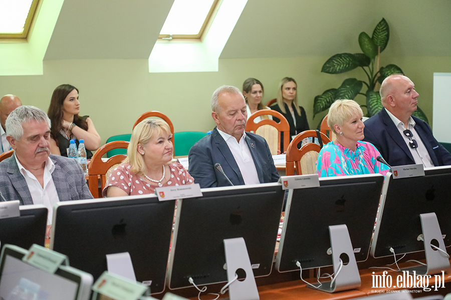 Sesja Rady Powiatu i uroczyste zakończenie konkursu ,, Wieś z inicjatywą", fot. 23
