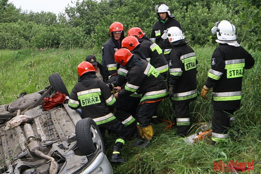 Kolizja na drodze Jegownik - Gronowo Elblskie - opel vectra w rowie, fot. 4