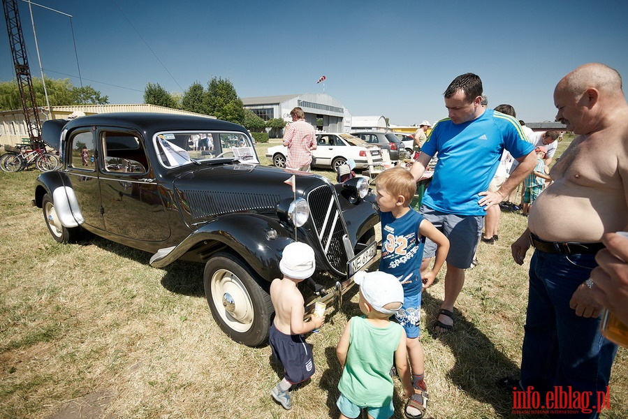 Lotniczy Festyn Rodzinny 2010 na elbląskim lotnisku, fot. 8