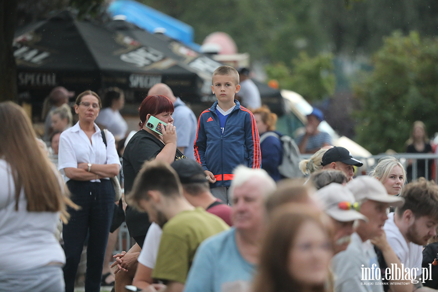Elbląskie Święto Chleba 2024. Matlane na scenie , fot. 2