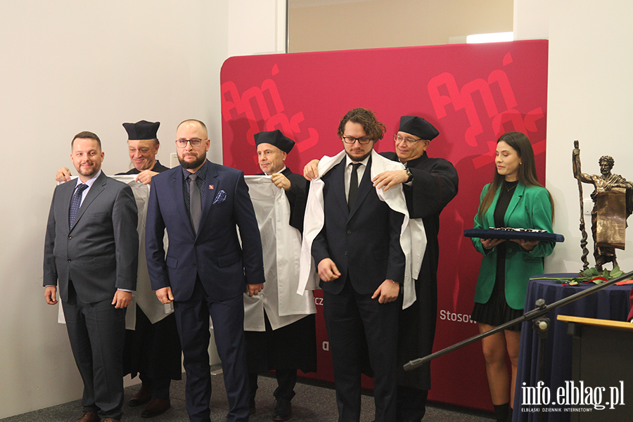 Uroczystość w Akademii Medycznych i Społecznych Nauk Stosowanych, fot. 4