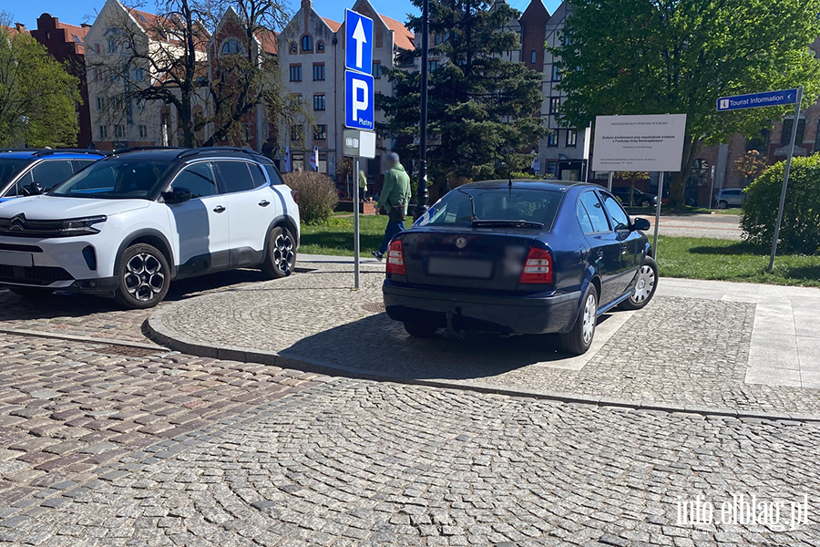 Mistrzowie Parkowania w Elblągu (część 386), fot. 5