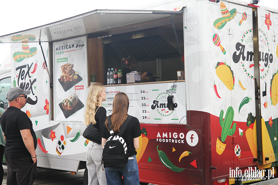 Na Bulwarze Zygmunta Augusta zaparkoway food trucki, fot. 8