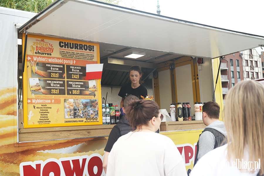 Na Bulwarze Zygmunta Augusta zaparkoway food trucki, fot. 25