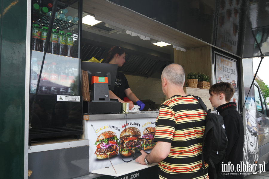 Na Bulwarze Zygmunta Augusta zaparkoway food trucki, fot. 27