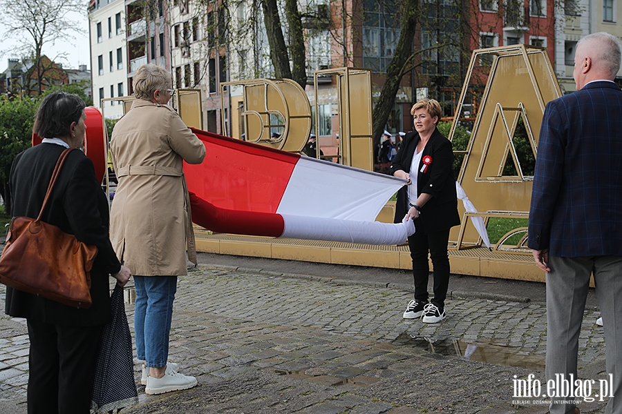 Elblanie przeszli z 50-metrow flag, fot. 1