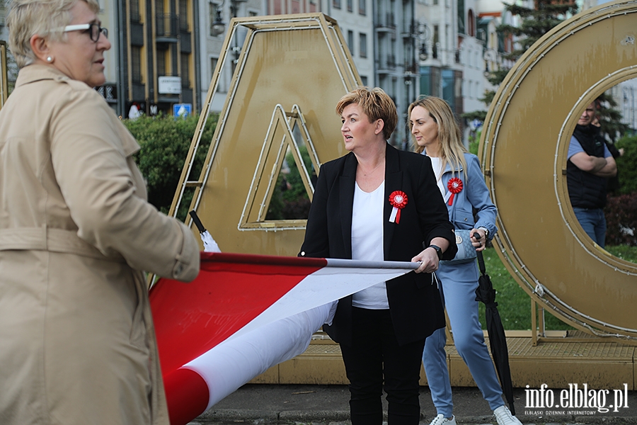 Elblanie przeszli z 50-metrow flag, fot. 2