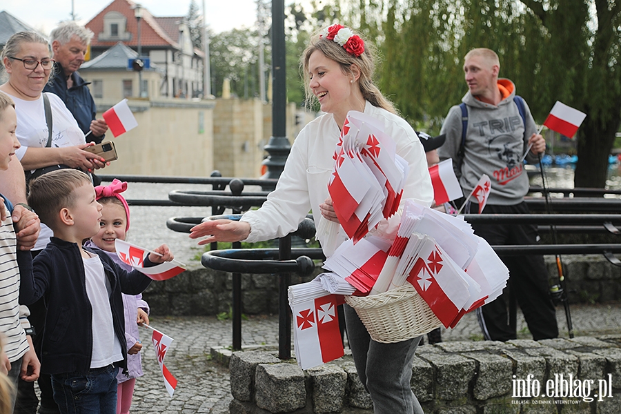 Elblanie przeszli z 50-metrow flag, fot. 11