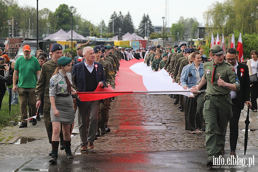 Elblanie przeszli z 50-metrow flag, fot. 16