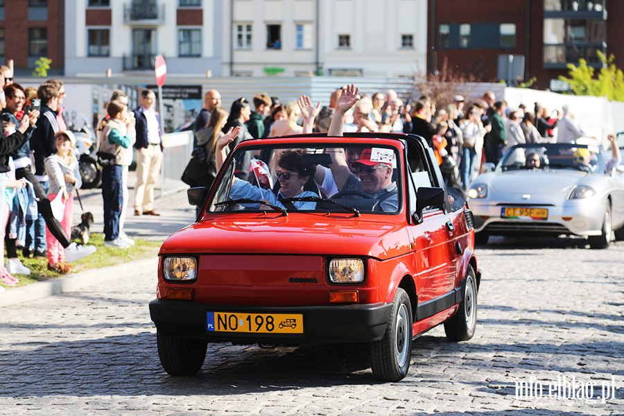 Parada kabrioletw ulicami Starego Miasta., fot. 73