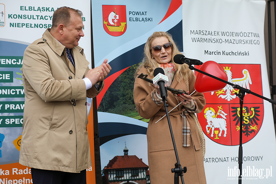 Marsz z okazji Tygodnia Osb Niepenosprawnych, fot. 13