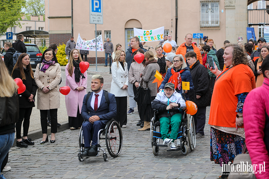 Marsz z okazji Tygodnia Osb Niepenosprawnych, fot. 20