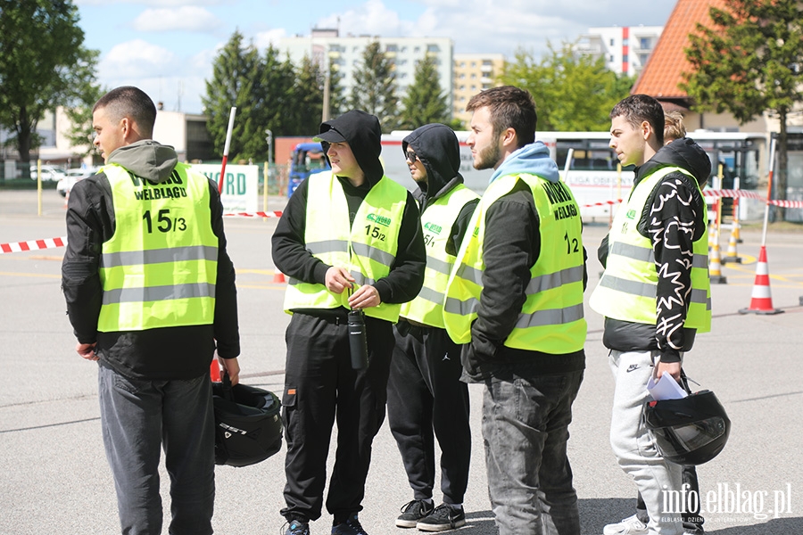 Modzi kierowcy walczyli w wojewdzkim finale turnieju motoryzacyjnego, fot. 2