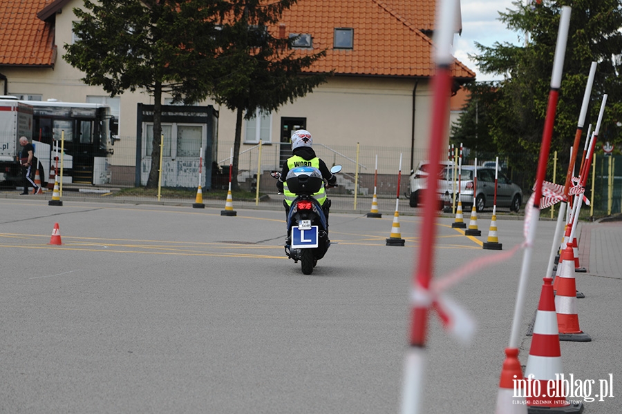 Modzi kierowcy walczyli w wojewdzkim finale turnieju motoryzacyjnego, fot. 25