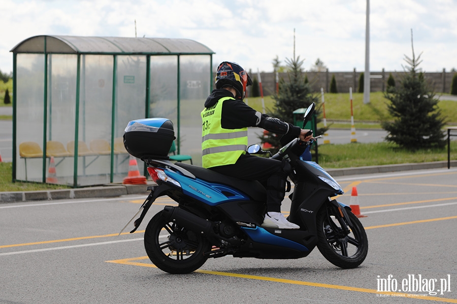 Modzi kierowcy walczyli w wojewdzkim finale turnieju motoryzacyjnego, fot. 32