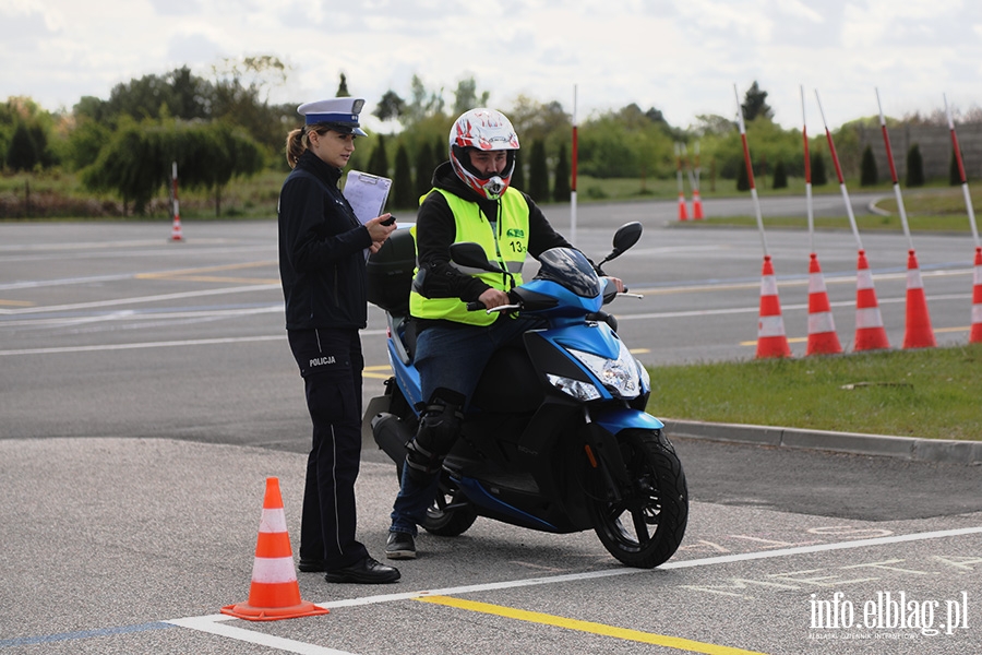 Modzi kierowcy walczyli w wojewdzkim finale turnieju motoryzacyjnego, fot. 38