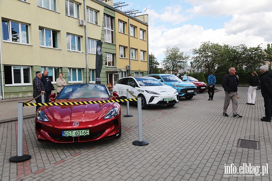 Modzi kierowcy walczyli w wojewdzkim finale turnieju motoryzacyjnego, fot. 64