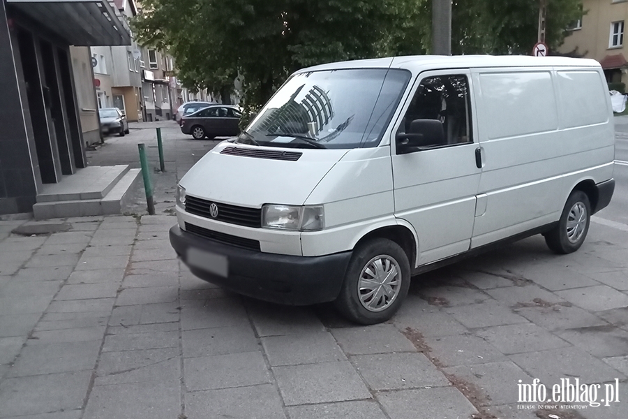 Mistrzowie Parkowania w Elblągu (część 394), fot. 12