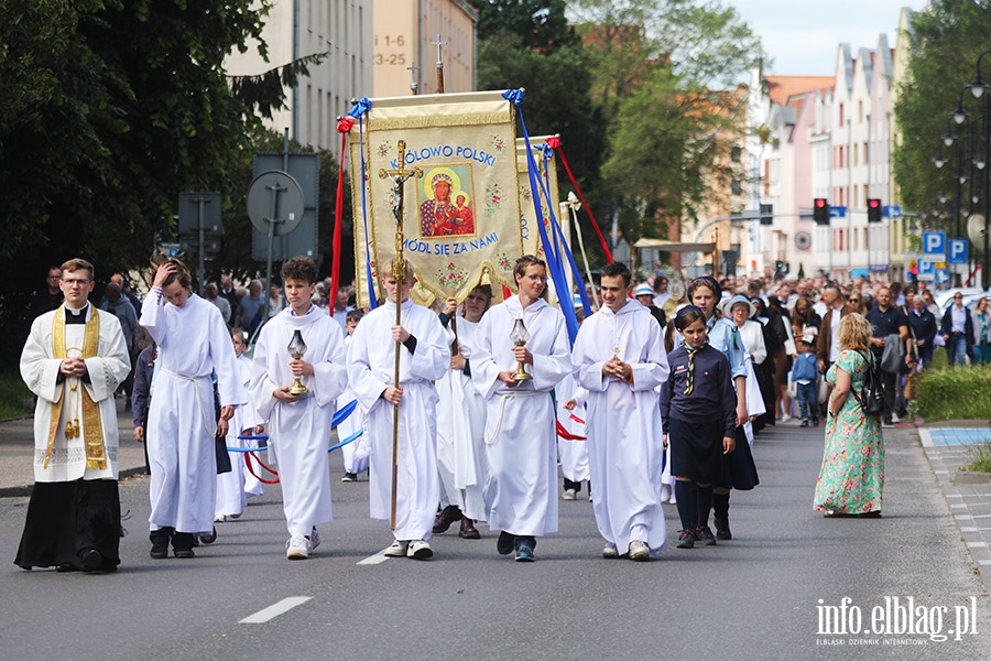 Ulicami Elblga przeszy procesje Boego Ciaa. Zobacz procesj na Starym Miecie, fot. 46