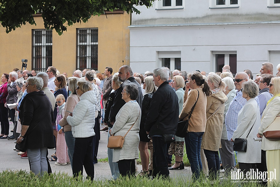 Ulicami Elblga przeszy procesje Boego Ciaa. Zobacz procesj na Starym Miecie, fot. 54