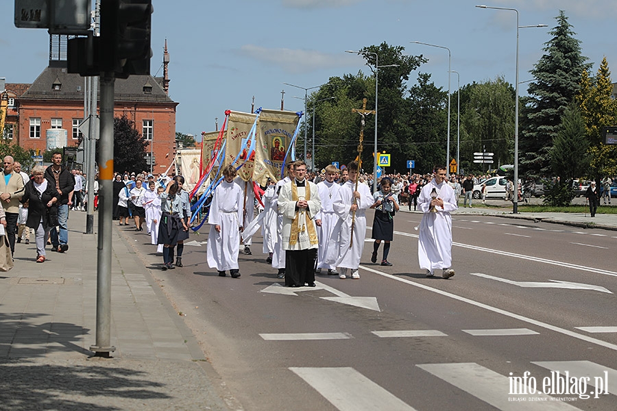 Ulicami Elblga przeszy procesje Boego Ciaa. Zobacz procesj na Starym Miecie, fot. 70