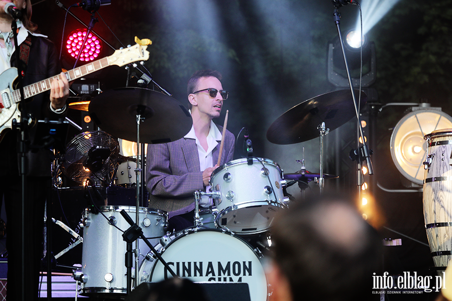 Elblskie wito Muzyki. Na scenie Cinnamon Gum i Illusion, fot. 47