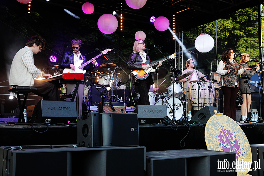 Elblskie wito Muzyki. Na scenie Cinnamon Gum i Illusion, fot. 53