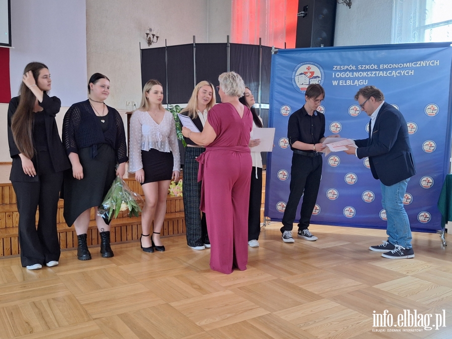 Zakoczenie roku szkolnego w Zespole Szk Ekonomicznych i Oglnoksztaccych, fot. 20