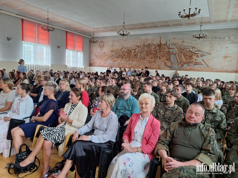 Zakoczenie roku szkolnego w Zespole Szk Ekonomicznych i Oglnoksztaccych, fot. 30