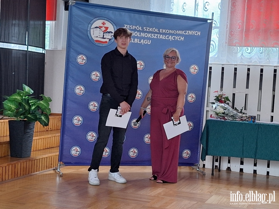 Zakoczenie roku szkolnego w Zespole Szk Ekonomicznych i Oglnoksztaccych, fot. 39