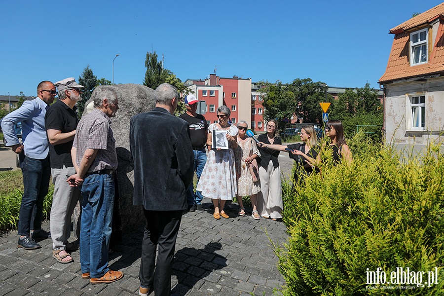 Konferencja pod pomnikiem Sprawy Elblskiej, fot. 6