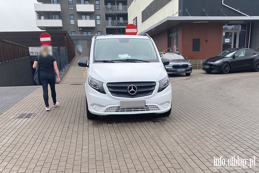 Mistrzowie Parkowania w Elblgu (cz 405), fot. 4