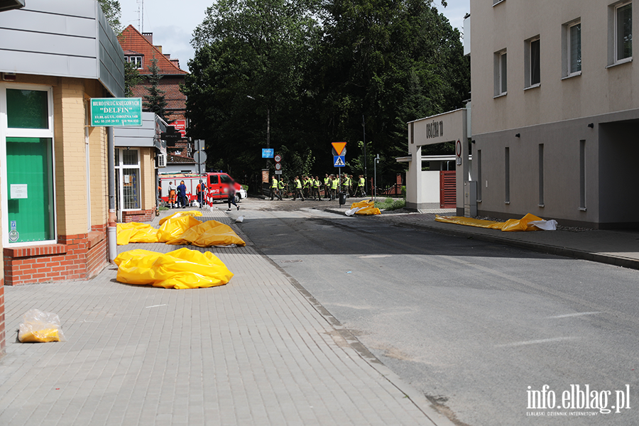Poziom wody w Kumieli opada, sytuacja si stabilizuje, fot. 1