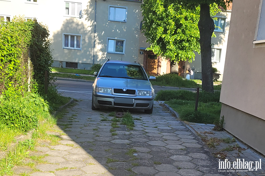 Mistrzowie Parkowania w Elblgu (cz 410), fot. 12