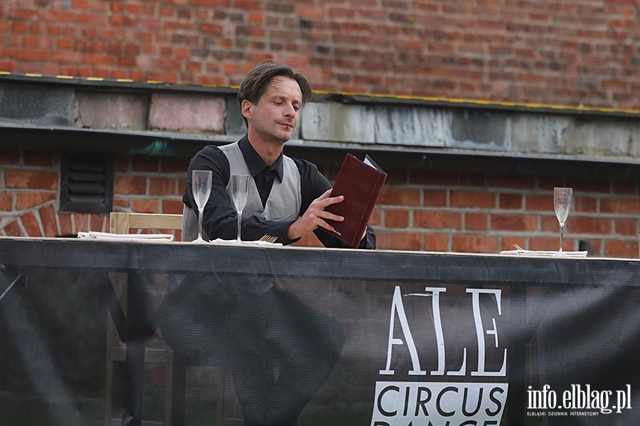 "Gentlemen's Circus", czyli onglerka, elegancja i humor, fot. 10