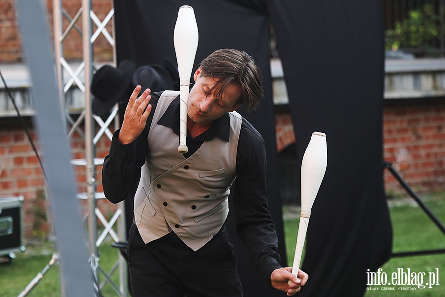 "Gentlemen's Circus", czyli onglerka, elegancja i humor, fot. 20
