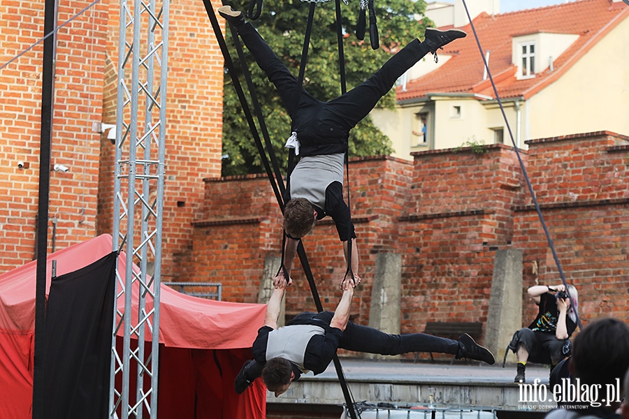 "Gentlemen's Circus", czyli onglerka, elegancja i humor, fot. 45